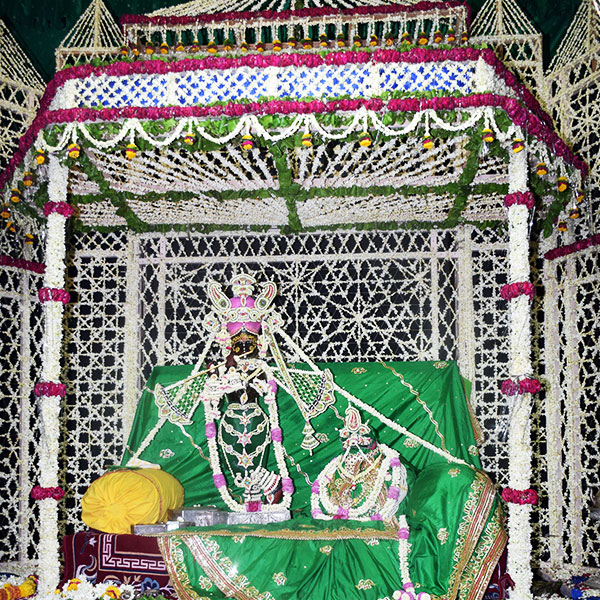 Phool Bangla Darshan of Radhavallabh Temple